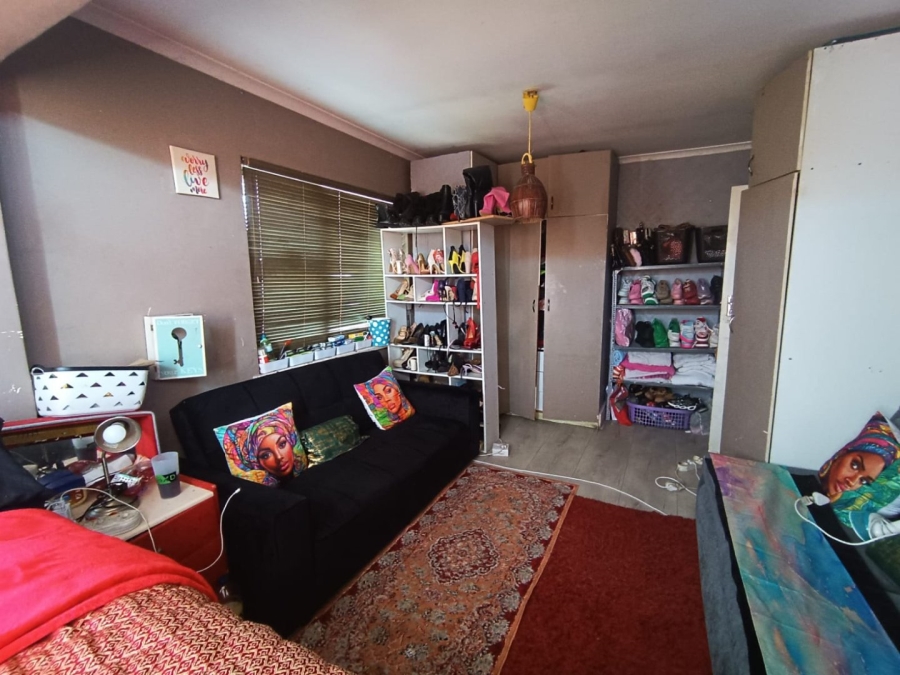 6 Bedroom Property for Sale in Surrey Estate Western Cape